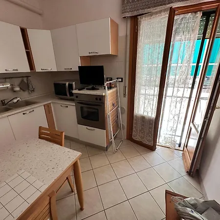 Leopardi 81 - 400 Mt Dall' Autodromo F1 * Imola