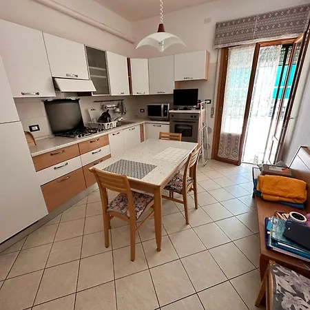 Leopardi 81 - 400 Mt Dall' Autodromo F1 * Imola