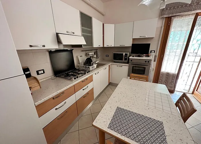 Leopardi 81 - 400 Mt Dall' Autodromo F1 * Imola