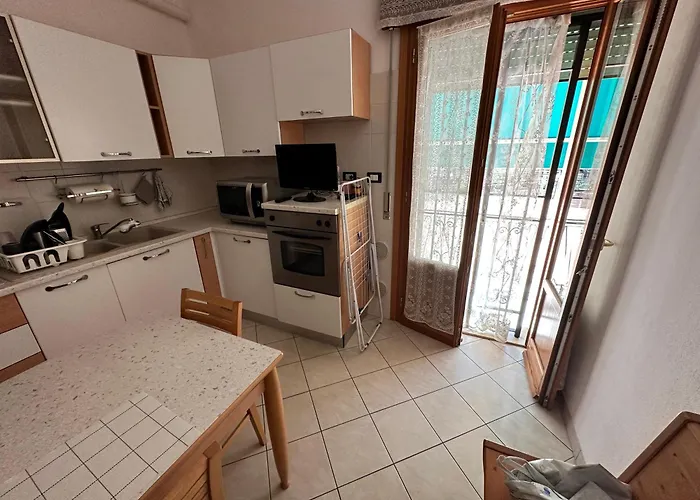 Leopardi 81 - 400 Mt Dall' Autodromo F1 * Imola