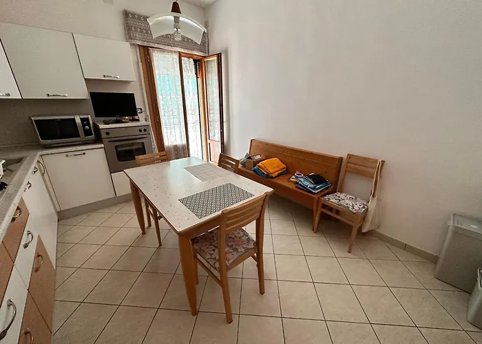 Leopardi 81 - 400 Mt Dall' Autodromo F1 *