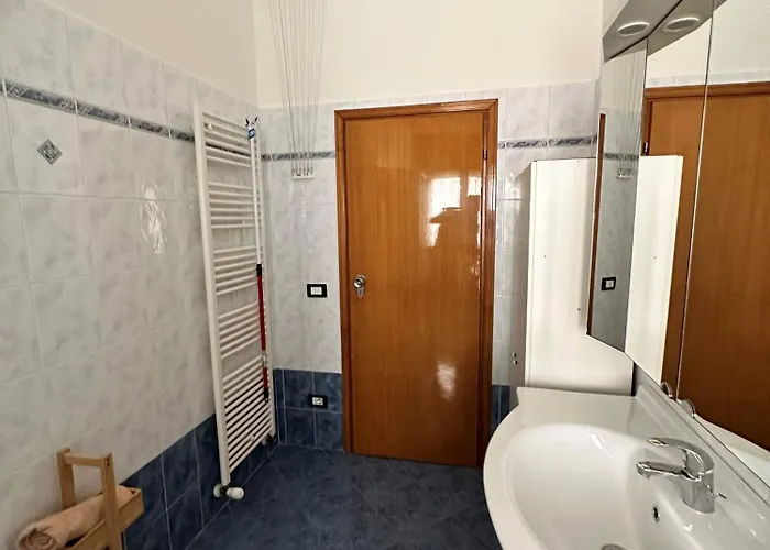 Leopardi 81 - 400 Mt Dall' Autodromo F1 * Imola